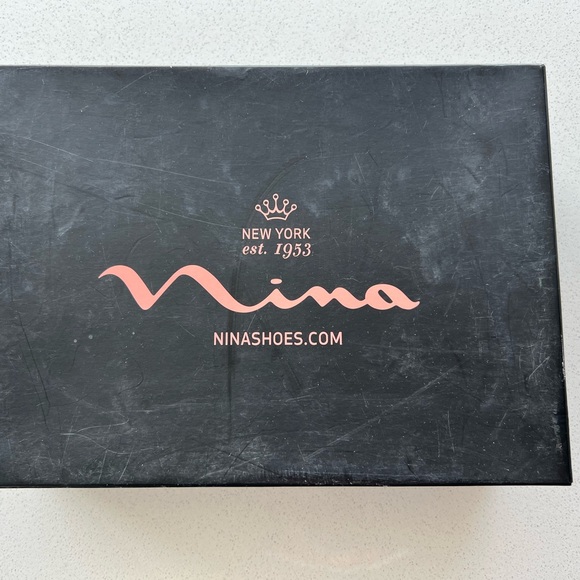 Nina BLACK LUS SATIN EILENE Heels
9.5 M - Picture 5 of 5